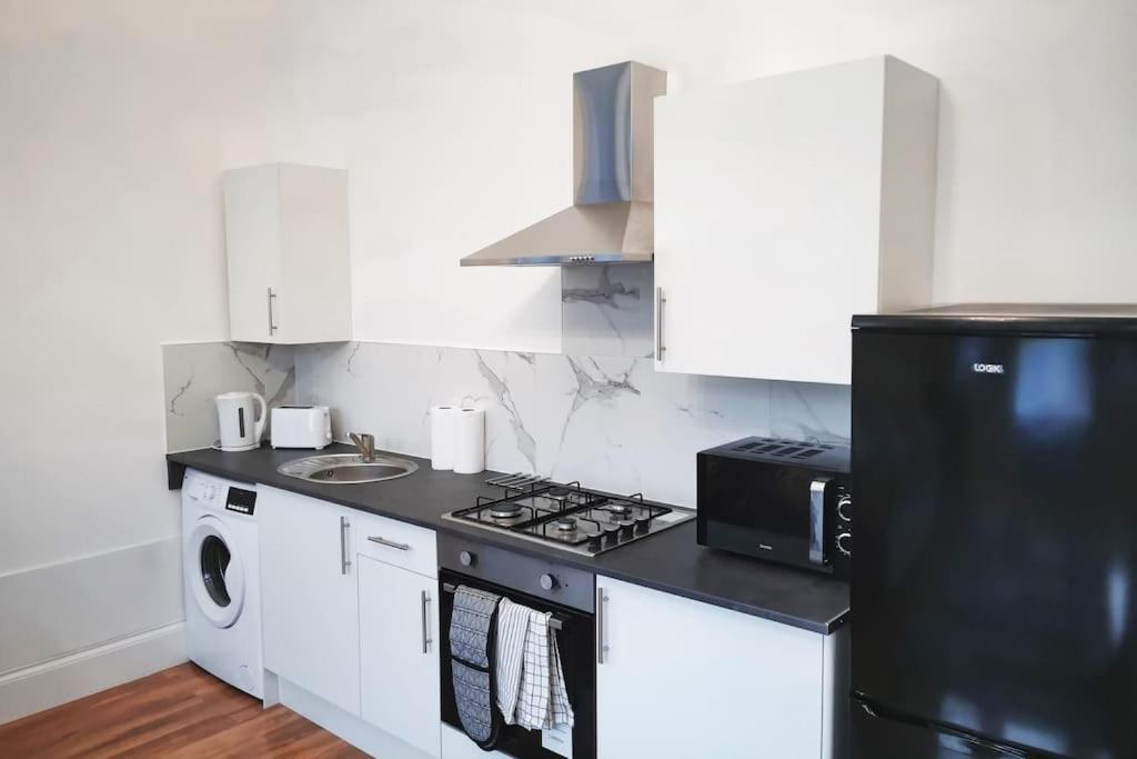 S.H Apartments Glasgow Bagian luar foto