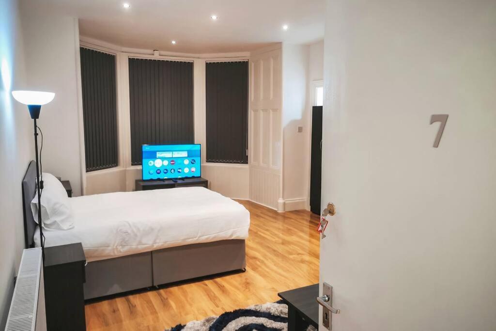 S.H Apartments Glasgow Bagian luar foto