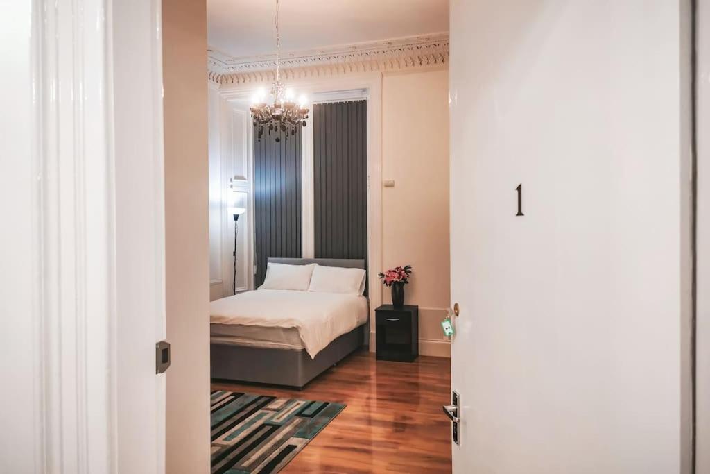 S.H Apartments Glasgow Bagian luar foto