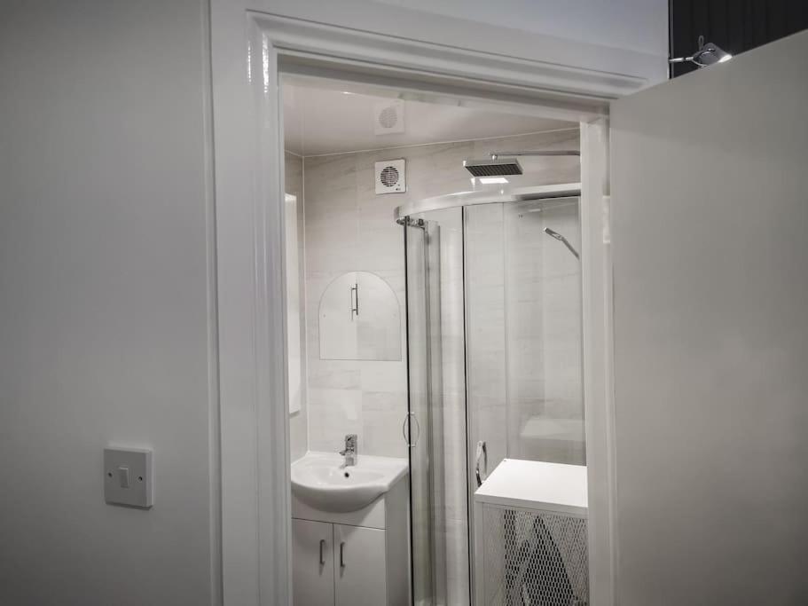 S.H Apartments Glasgow Bagian luar foto