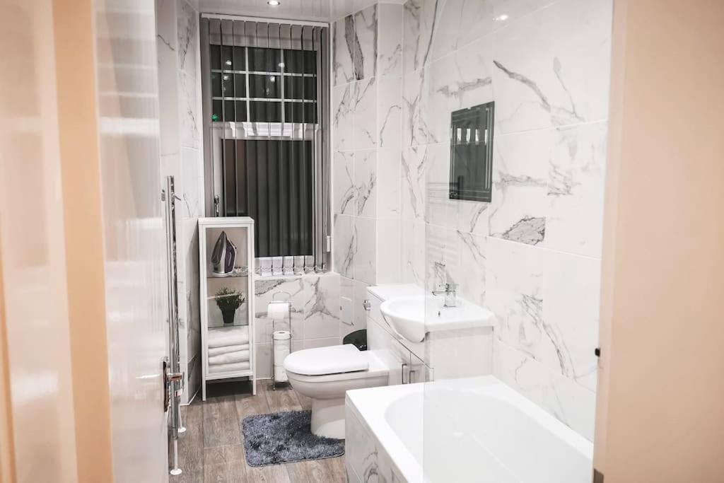 S.H Apartments Glasgow Bagian luar foto